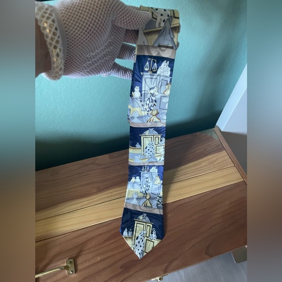 Sole Men's Tie Silk Cats & Dogs Go To Court - Lawyer Necktie 61” - Picture 3 of 5